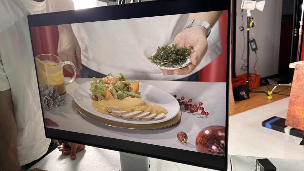 Decoración de set para comercial de Rich's, dirección de arte por Dayanara Gio